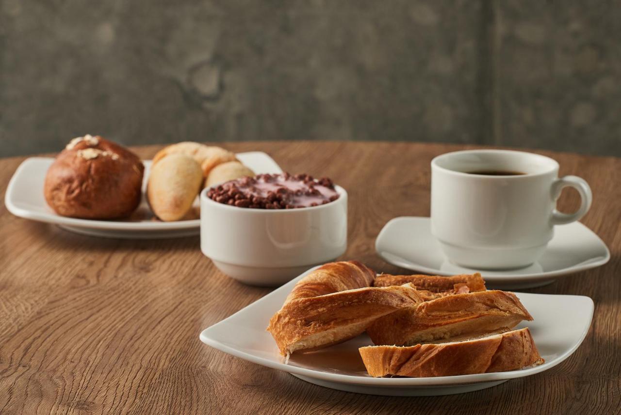 Hotel Ibis Cali Granada Zewnętrze zdjęcie